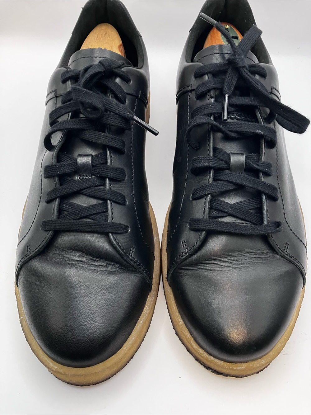 Clarks Black Leather Low-Top Sneakers with Gum Sole Size 13